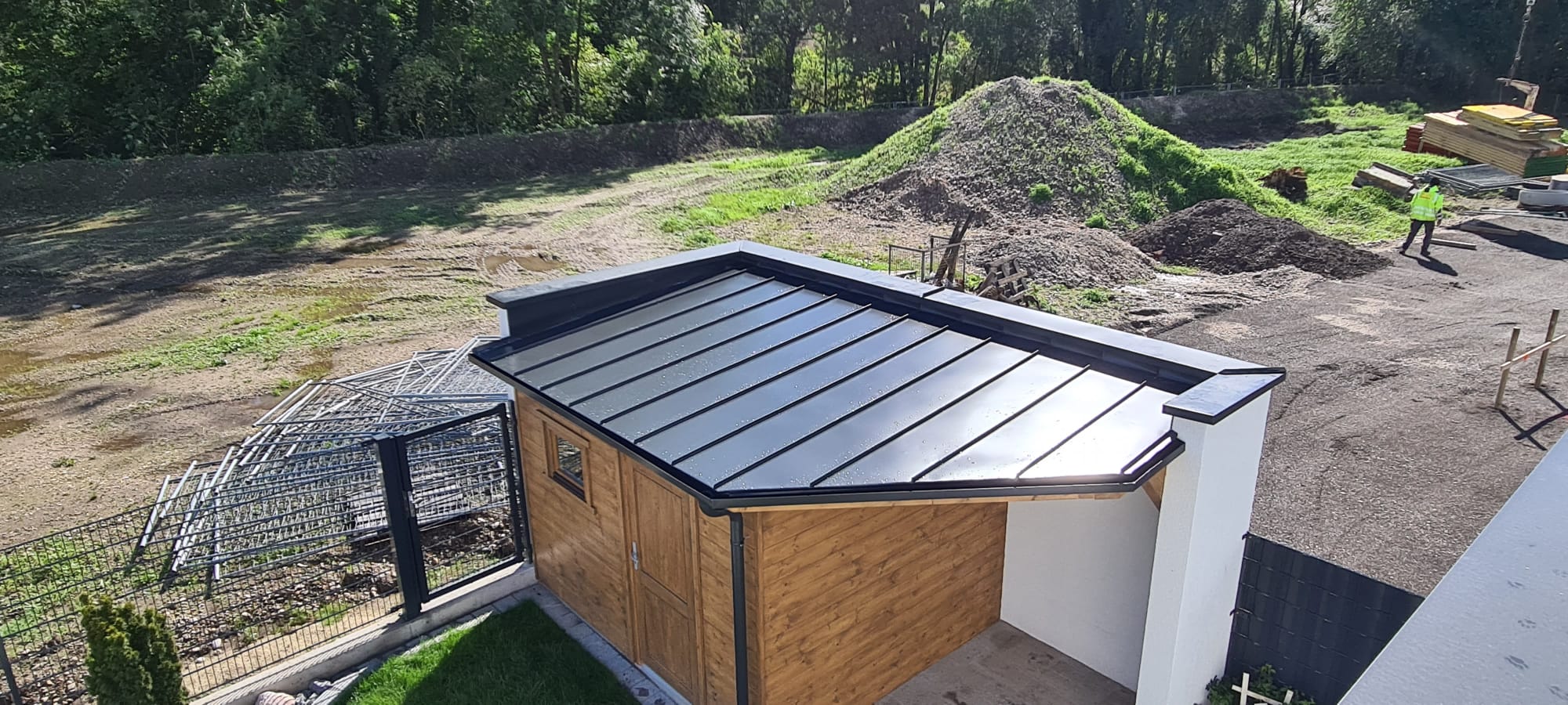 1403d75f-e083-4021-bc21-ed5cafe2ae3d