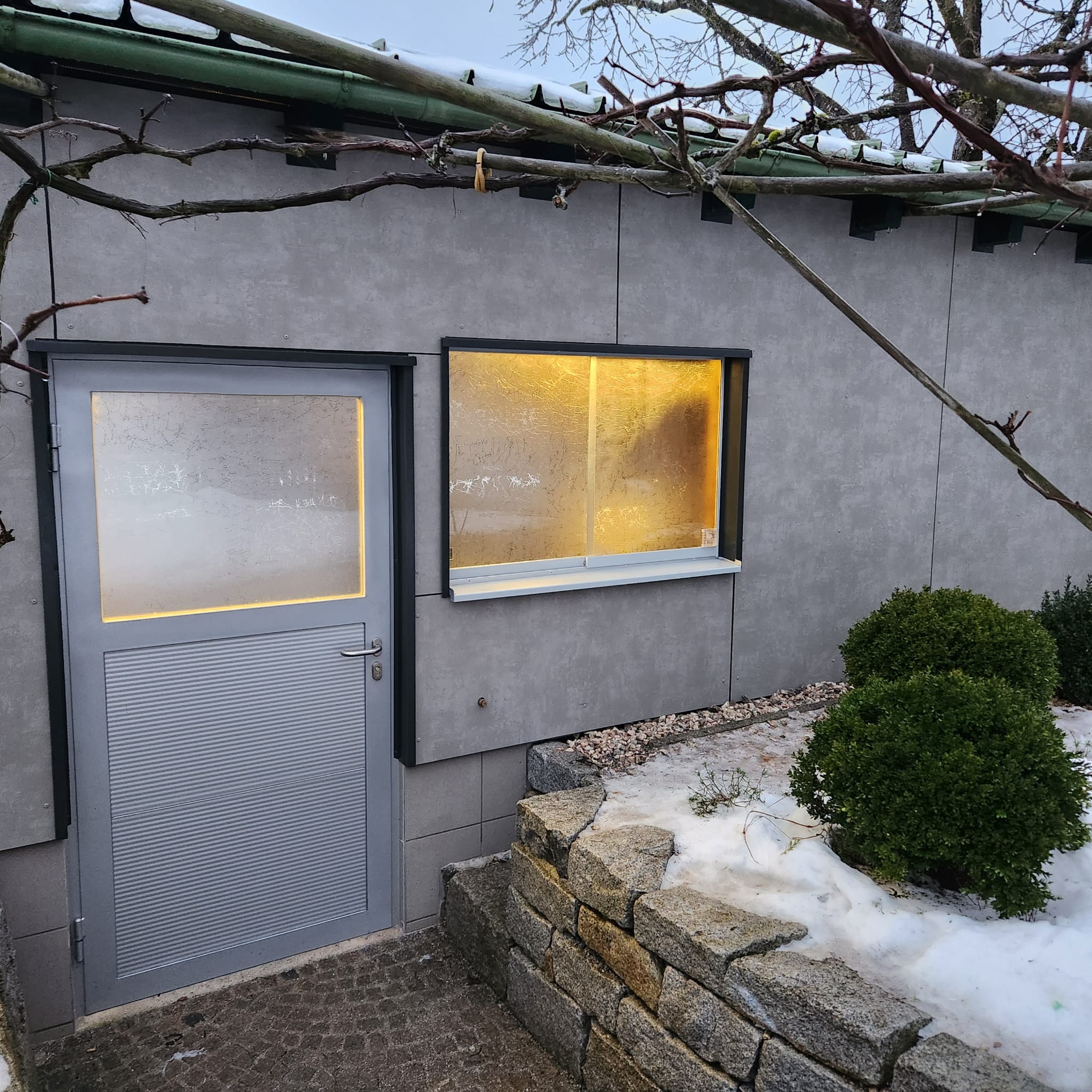 ec8998a3-9ed6-4dd1-9821-03f8e4d4462b